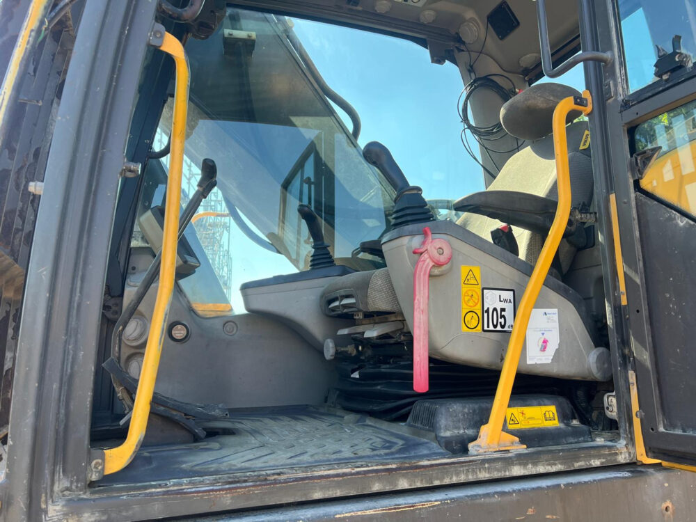 Volvo EC380 D rupsgraafmachine