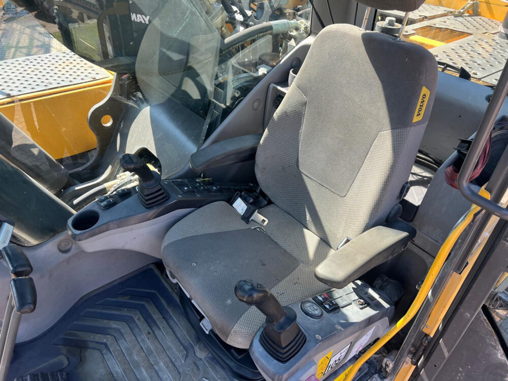 Volvo EC380 D rupsgraafmachine