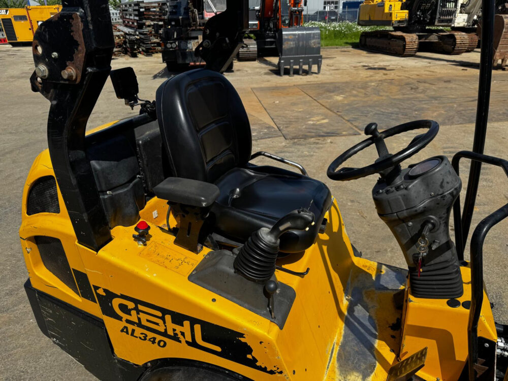 Gehl AL340 wiellader with registration!