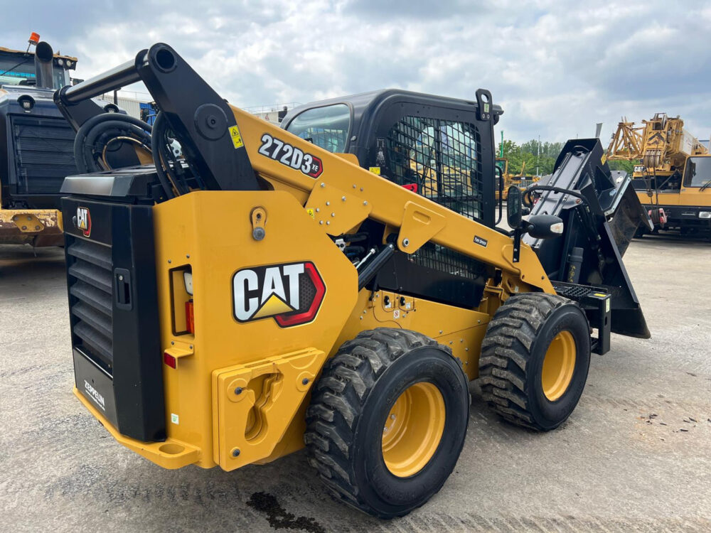 Caterpillar 272D3XE Schranklader