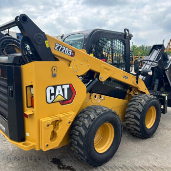 Caterpillar 272D3XE Schranklader