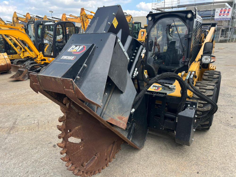 Caterpillar 272D3XE Schranklader
