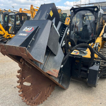 Caterpillar 272D3XE Schranklader