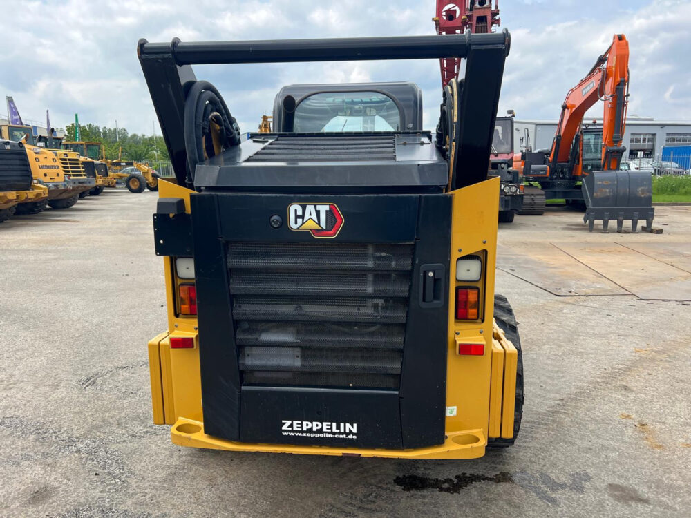 Caterpillar 272D3XE Schranklader