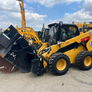 Caterpillar 272D3XE Schranklader