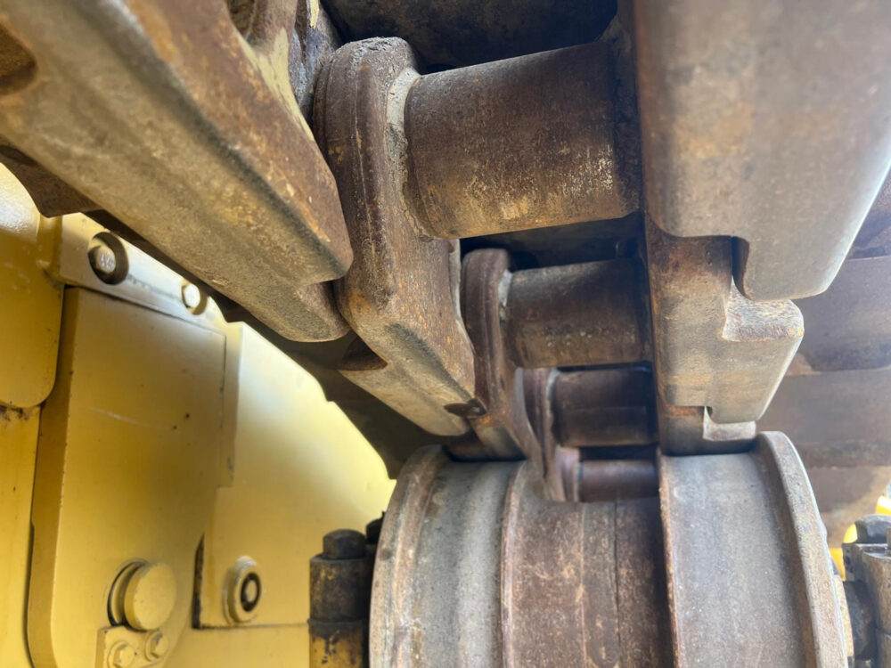 Caterpillar D9T bulldozer