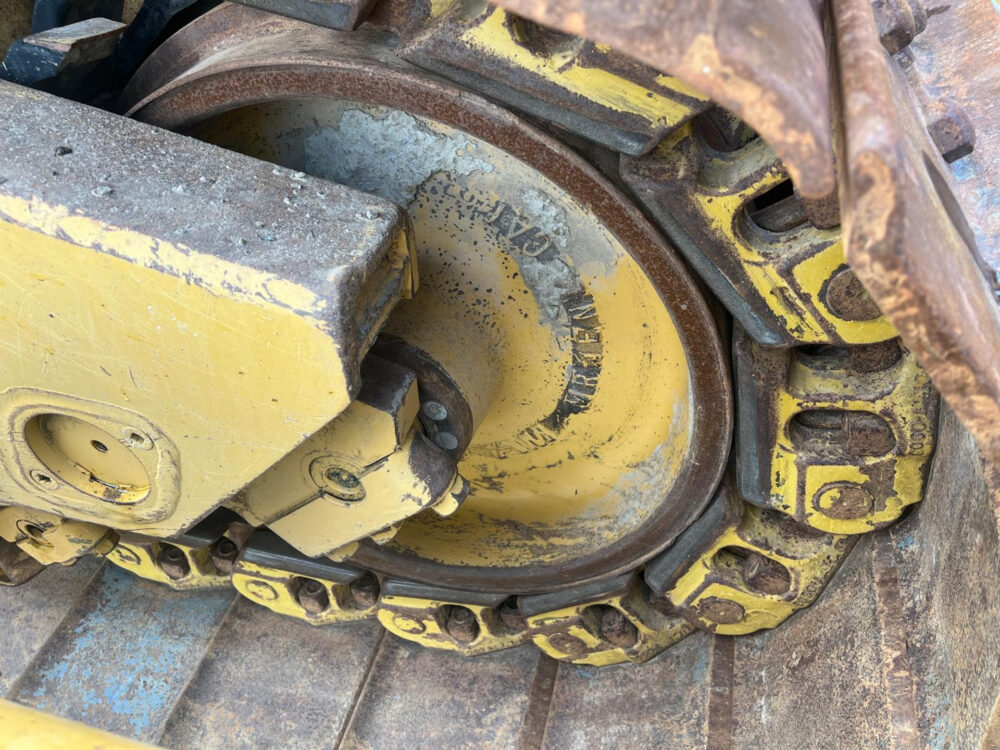 Caterpillar D9T bulldozer