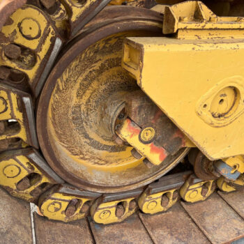 Caterpillar D9T bulldozer
