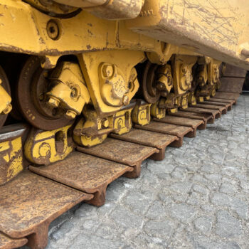 Caterpillar D9T bulldozer