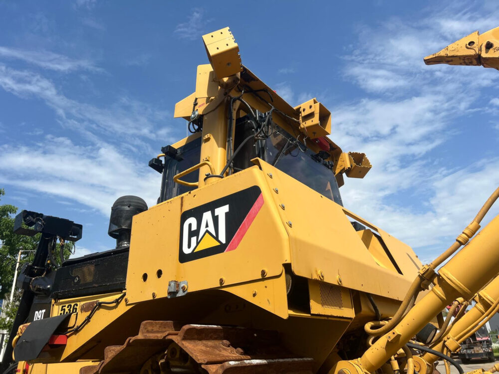 Caterpillar D9T bulldozer