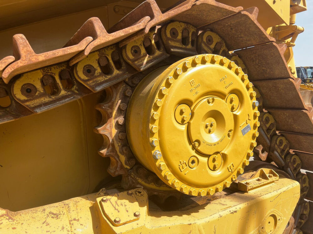 Caterpillar D9T bulldozer