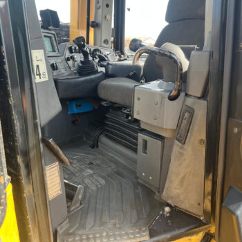Caterpillar D9T bulldozer