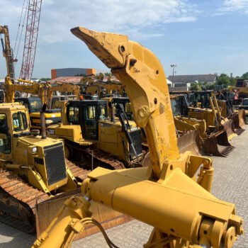 Caterpillar D9T bulldozer