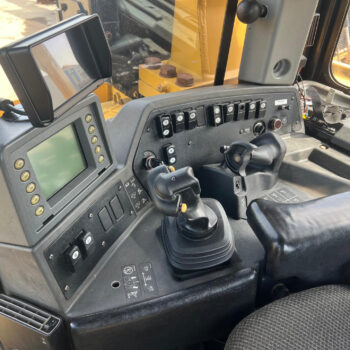 Caterpillar D9T bulldozer