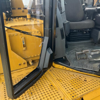 Caterpillar D9T bulldozer