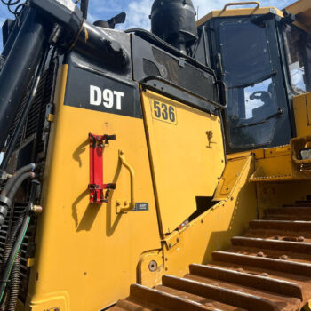Caterpillar D9T bulldozer