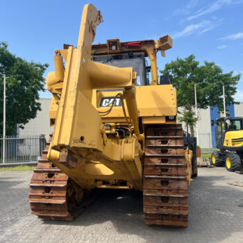 Caterpillar D9T bulldozer