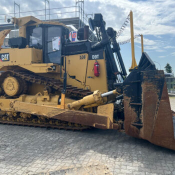 Caterpillar D9T bulldozer