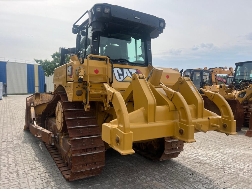 Caterpillar D6 XL next gen bulldozer