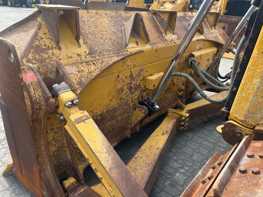 Caterpillar D6 XL next gen bulldozer