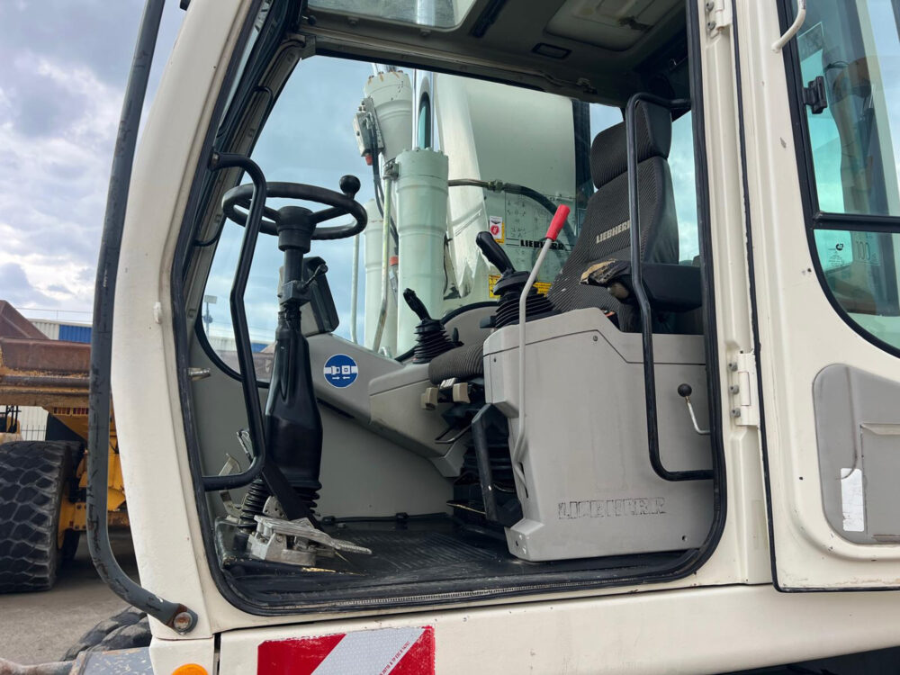 Liebherr A904 C mobiele graafmachine