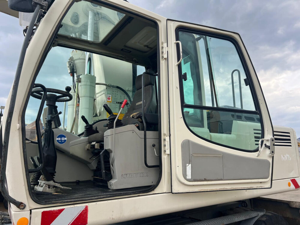 Liebherr A904 C mobiele graafmachine