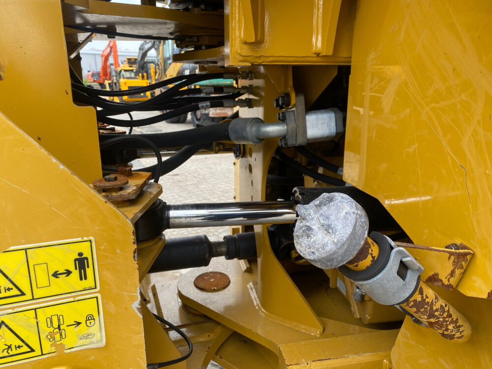 Caterpillar 962 M wiellader