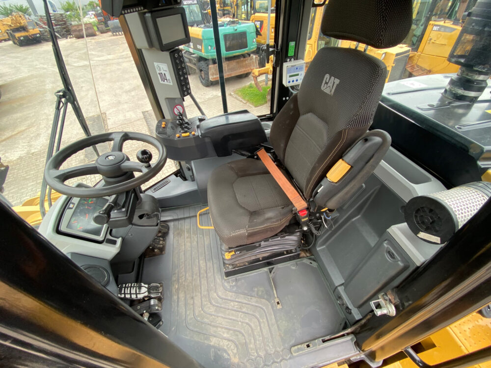 Caterpillar 962 M wiellader