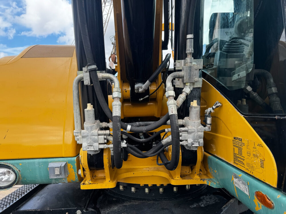 Caterpillar M318 D mobiele graafmachine