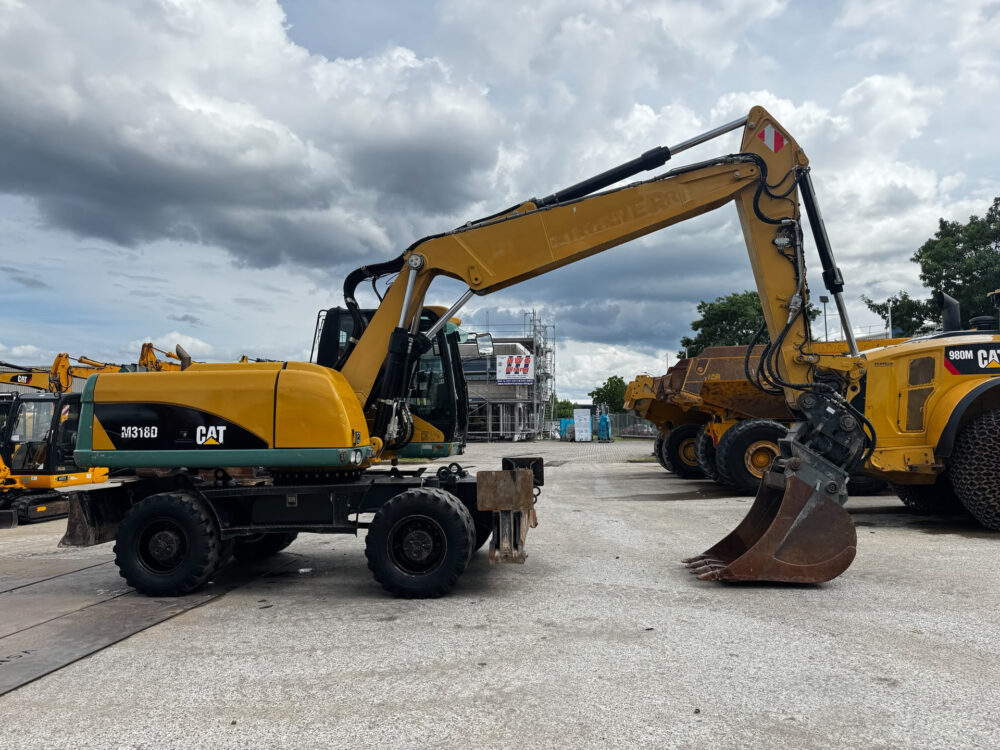 Caterpillar M318 D mobiele graafmachine