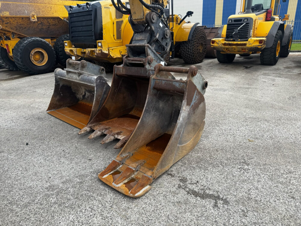 Caterpillar M318 D mobiele graafmachine