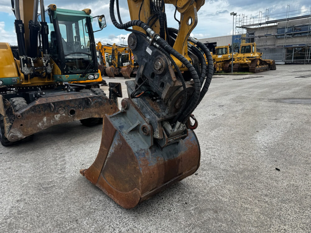 Caterpillar M318 D mobiele graafmachine
