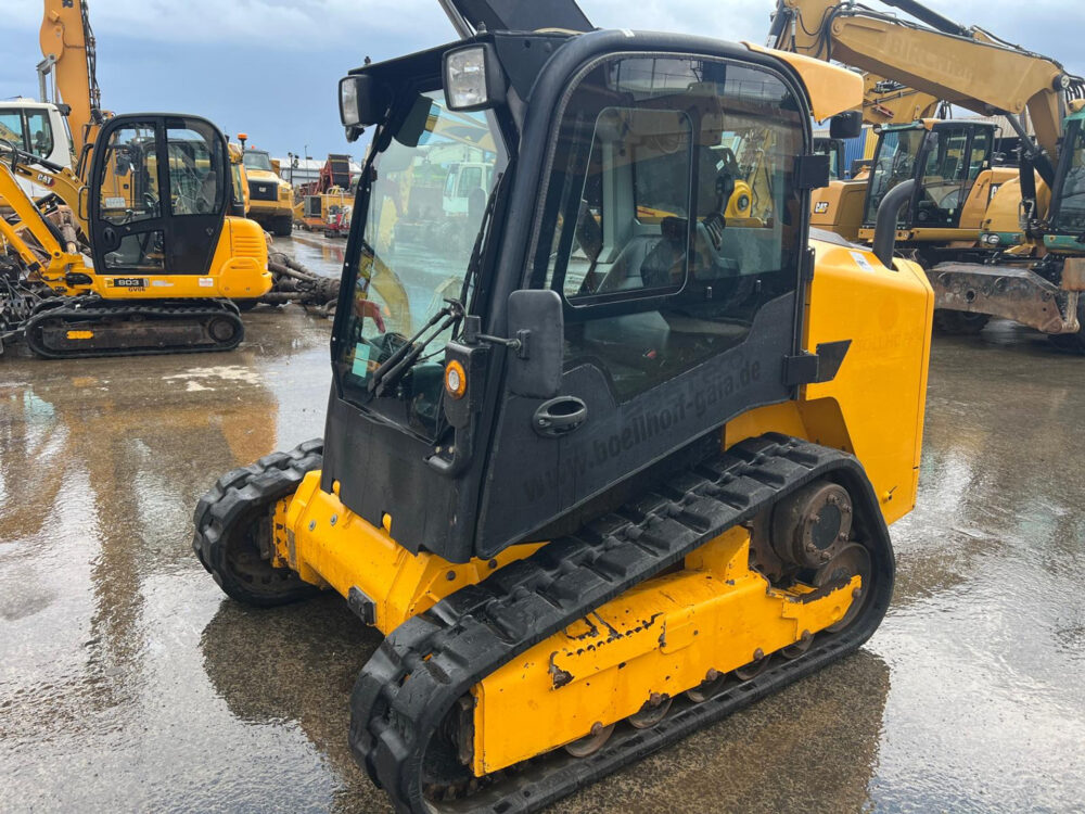 JCB 225 T schranklader