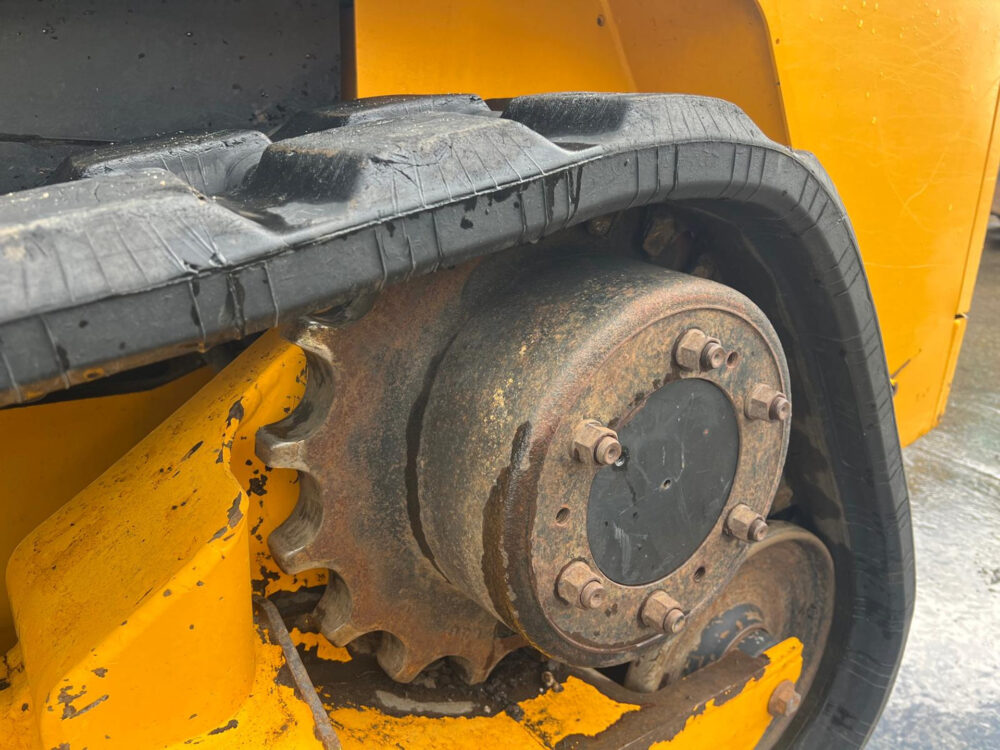 JCB 225 T schranklader