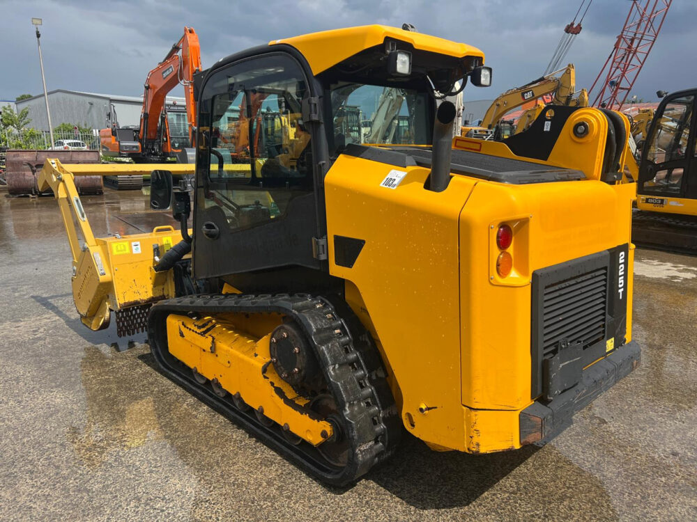 JCB 225 T schranklader