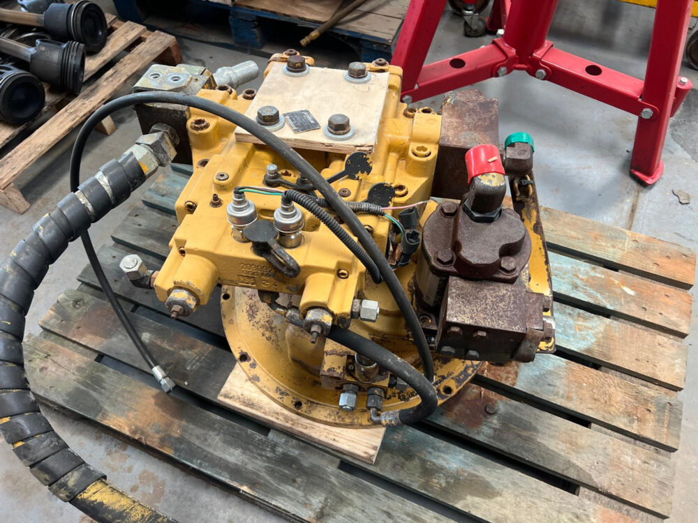 Hydraulic main pump CAT 330C 2502564