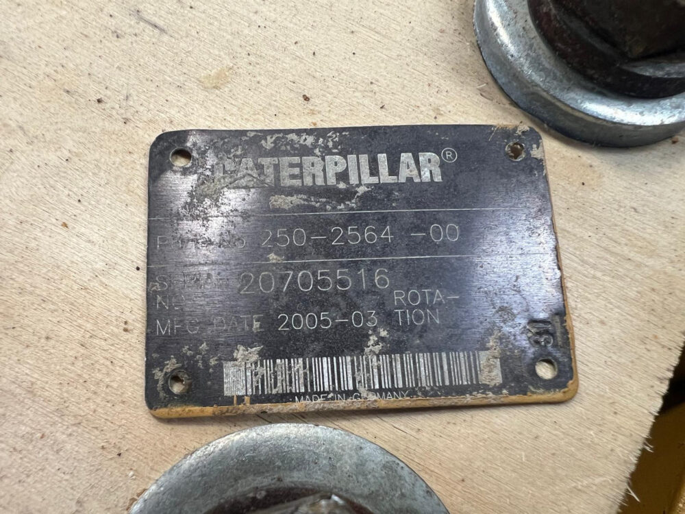 Hydraulic main pump CAT 330C 2502564