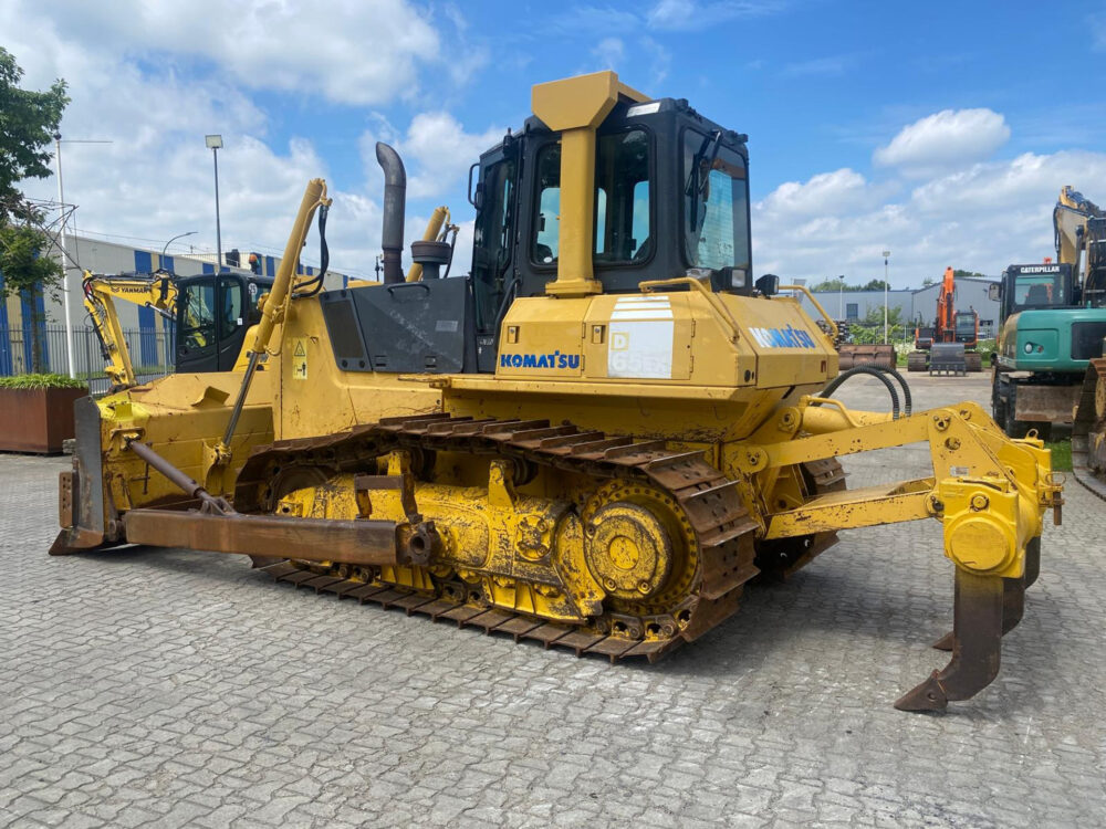 Komatsu D65 EX-15 rupsdozer 5000 HOURS!