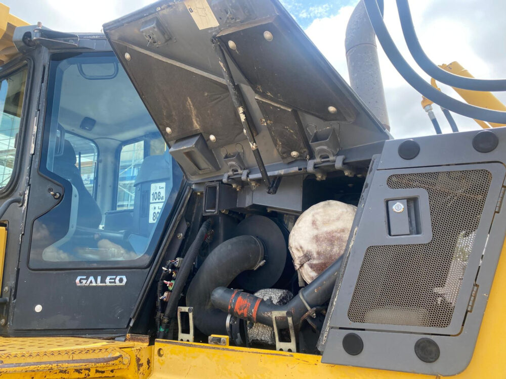 Komatsu D65 EX-15 rupsdozer 5000 HOURS!