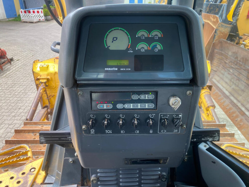 Komatsu D65 EX-15 rupsdozer 5000 HOURS!