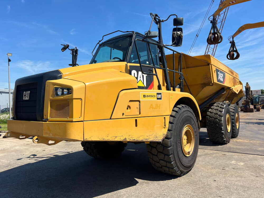 Caterpillar 745C 6×6 dumper