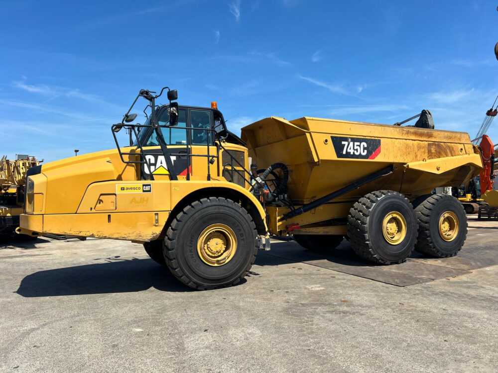 Caterpillar 745C 6×6 dumper