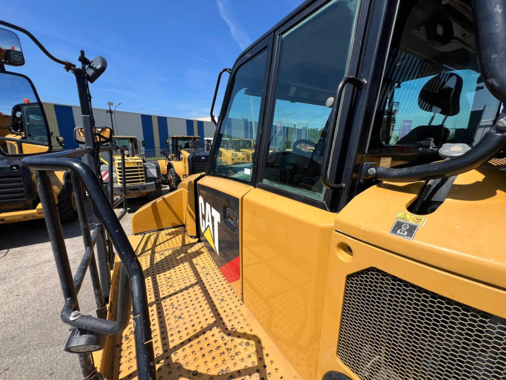 Caterpillar 745C 6×6 dumper