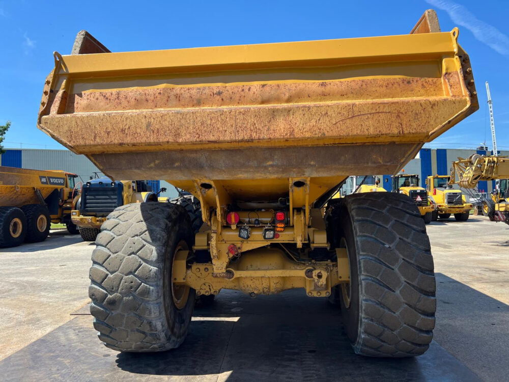 Caterpillar 745C 6×6 dumper