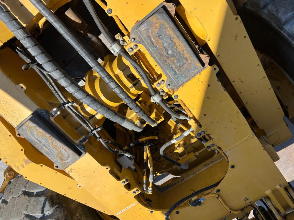 Caterpillar 745C 6×6 dumper