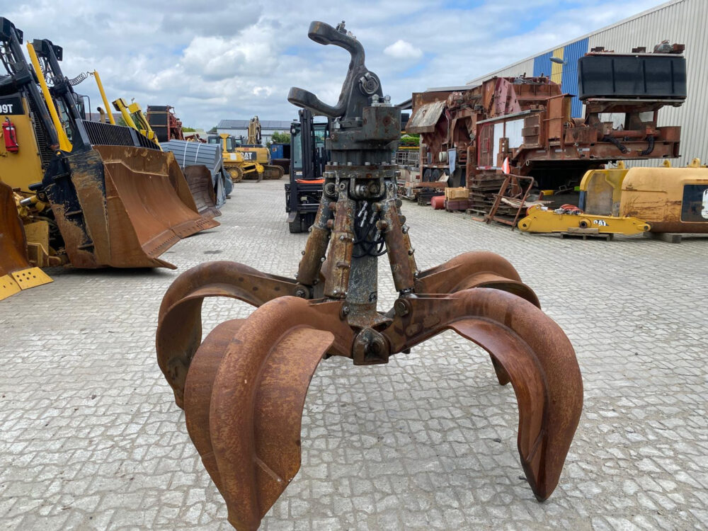 Liebherr GM 55B Poliepgrijper 600 liter