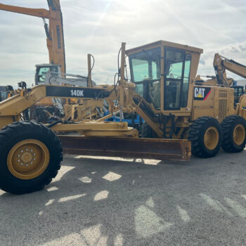 Caterpillar 140K grader