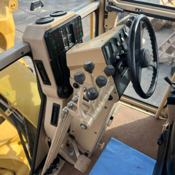 Caterpillar 140K grader