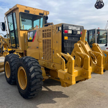 Caterpillar 140K grader