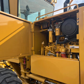 Caterpillar 140K grader